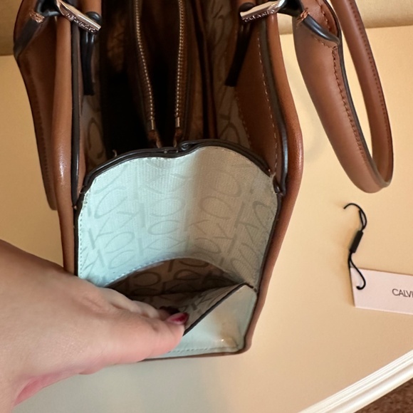 Rare Calvin Klein Margot Tote Large New without tags - Picture 9 of 13